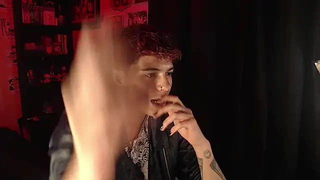 Snapshot of Mickey_Magic chatting on 03.20.25 Mickey Magic online show from 03.20.25