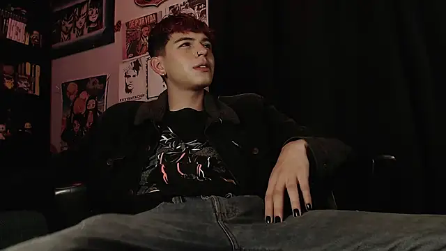 Snapshot of Mickey_Magic chatting on 03.21.25 Mickey Magic online show from 03.21.25