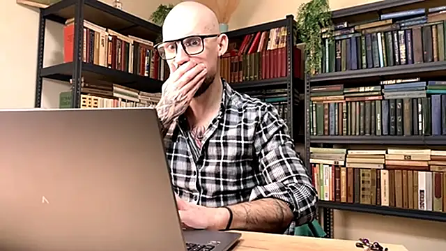 AssHunter4k online show from 02.10.25