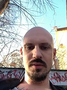 Snapshot of AssHunter4k chatting on 04.01.26 AssHunter4k online show from 04.01.26