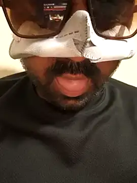 Snapshot of Raziv_komal143 chatting on 01.18.25 Raziv komal143 online show from 01.18.25