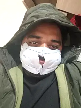 Snapshot of Raziv_komal143 chatting on 01.18.25 Raziv komal143 online show from 01.18.25