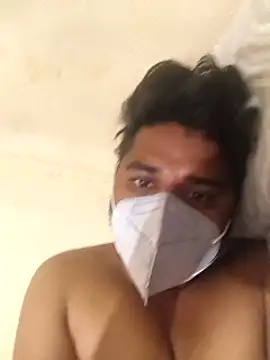 Snapshot of Raziv_komal143 chatting on 03.05.25 Raziv komal143 online show from 03.05.25