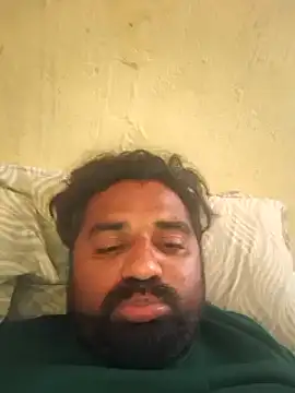 Snapshot of Raziv_komal143 chatting on 03.20.25 Raziv komal143 online show from 03.20.25