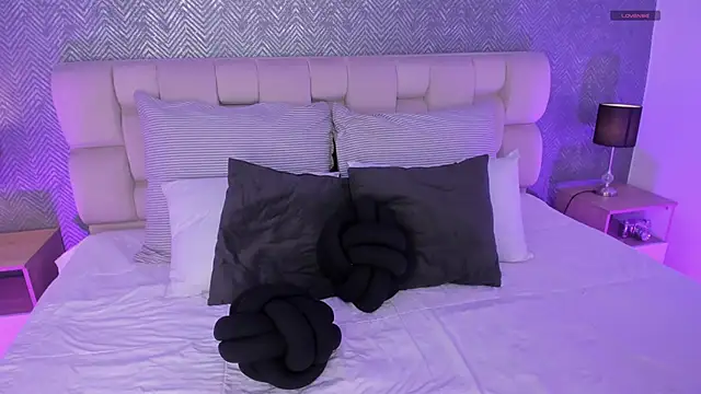 Snapshot of ah_mara_ chatting on 02.01.25 ah mara  online show from 02.01.25