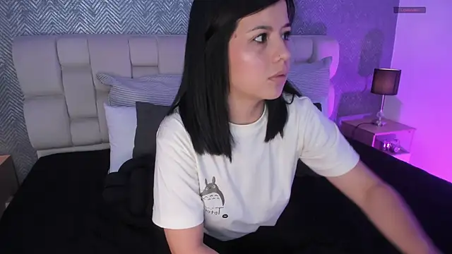 Snapshot of ah_mara_ chatting on 02.13.25 ah mara  online show from 02.13.25