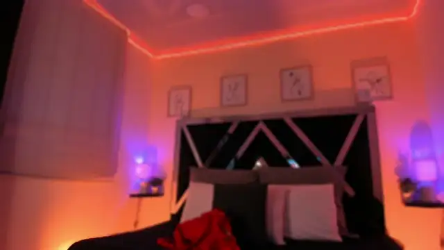 Snapshot of ah_mara_ chatting on 09.10.25 ah mara  online show from 09.10.25