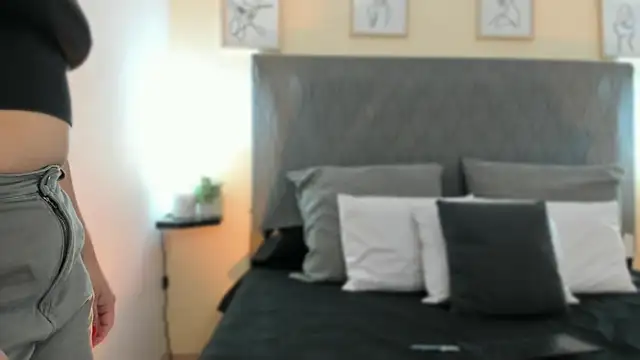 Snapshot of ah_mara_ chatting on 09.11.25 ah mara  online show from 09.11.25