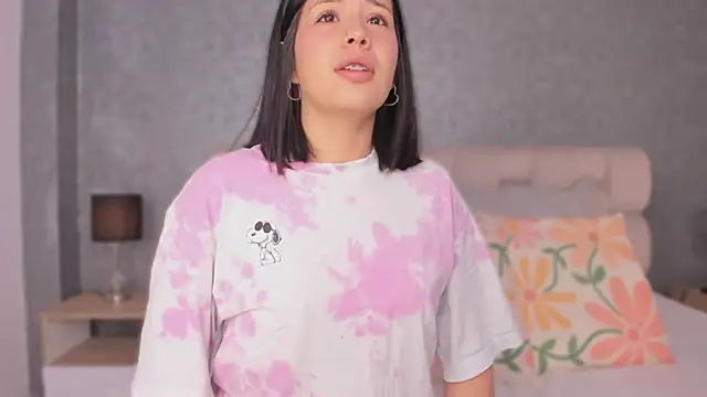 Snapshot of ah_mara_ chatting on 09.18.25 ah mara  online show from 09.18.25