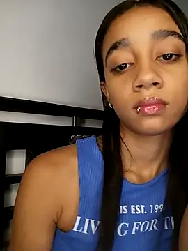 Zoe Sweett18 online show from 04.13.26