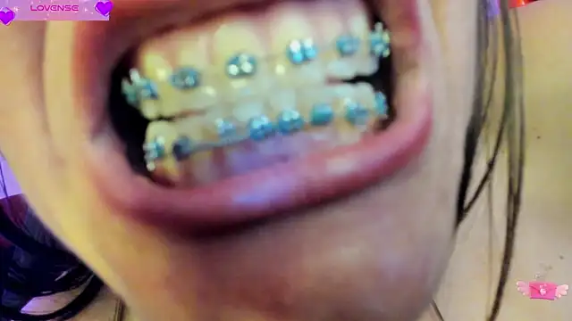 Snapshot of VioletParkker chatting on 02.15.25 VioletParkker online show from 02.15.25