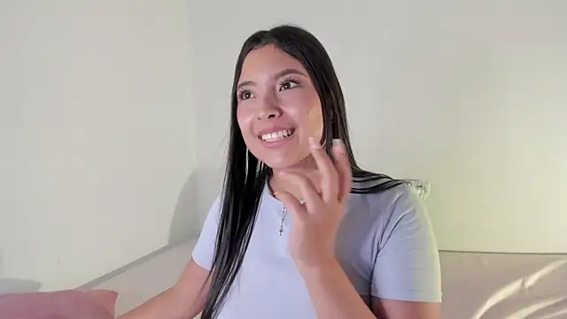 Snapshot of Sol_angel_ chatting on 03.06.25 Sol angel  online show from 03.06.25