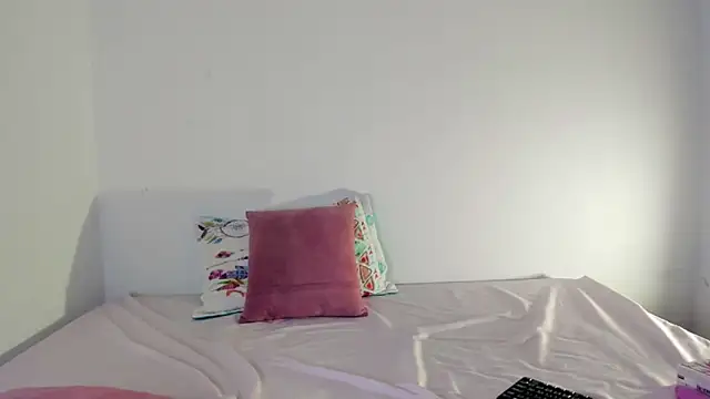 Snapshot of Sol_angel_ chatting on 03.08.25 Sol angel  online show from 03.08.25