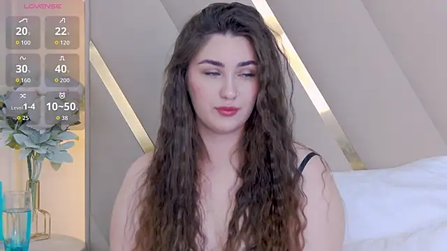 KiraBarlows online show from 10.08.25