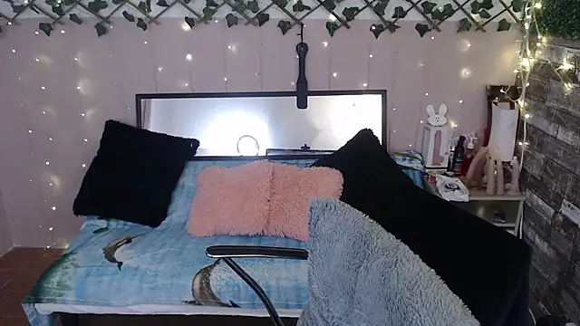 cute bunny95 online show from 03.20.25