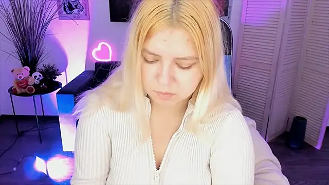 DiaAngell online show from 11.22.25