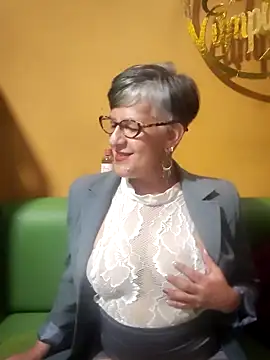 ilonna2025 online show from 03.19.26