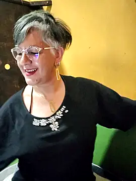 ilonna2025 online show from 04.17.26