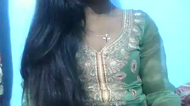 Snapshot of Leoni_G chatting on 02.20.25 Leoni G online show from 02.20.25