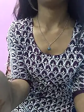 Snapshot of Leoni_G chatting on 02.25.25 Leoni G online show from 02.25.25