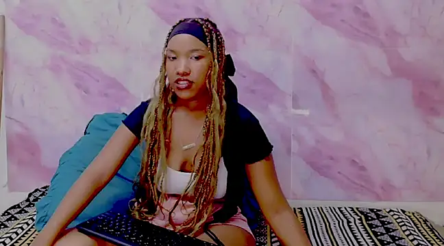 EroticSexyPrada online show from 02.22.25