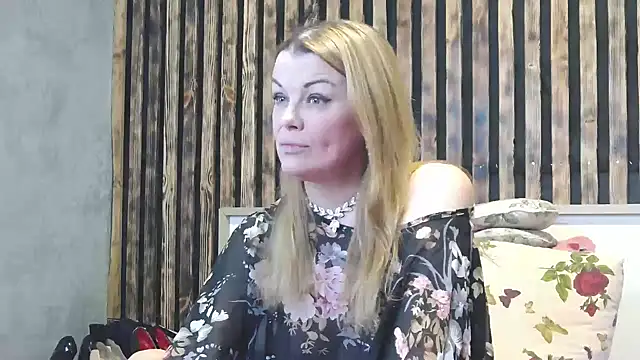 Kisi Lovi online show from 02.20.26