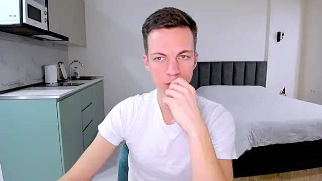 max shy online show from 01.22.25