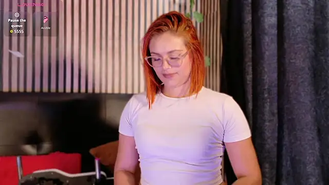 Sophie new25 online show from 10.04.25