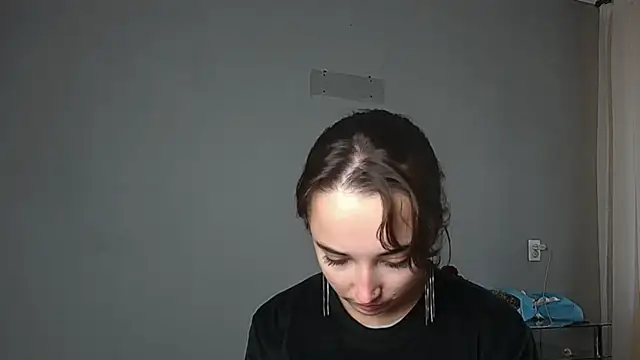 Eva Gloryy online show from 10.20.25