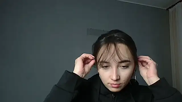 Eva Gloryy online show from 11.22.25