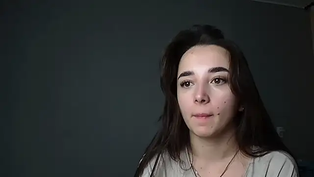 Eva Gloryy online show from 12.15.25