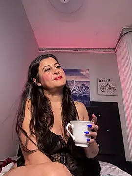 Lili  taylor online show from 02.28.25