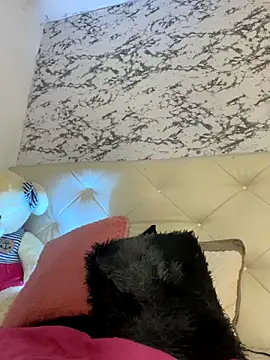 Lili  taylor online show from 10.14.25