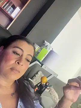 Lili  taylor online show from 12.23.25