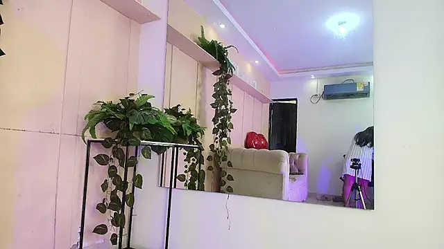 lorena medina online show from 02.15.25