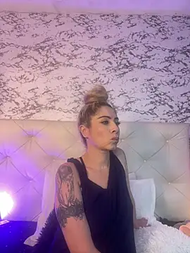 Snapshot of viktoria_davis_ chatting on 02.14.25 viktoria davis online show from 02.14.25