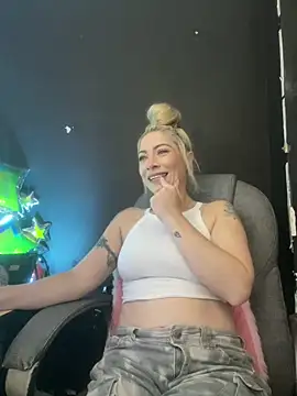 viktoria davis  online show from 01.06.26