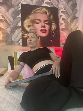 Snapshot of viktoria_davis_ chatting on 07.14.26 viktoria davis online show from 07.14.26
