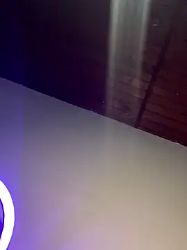 Snapshot of _Amber_Brown chatting on 10.11.25 Amber Brown online show from 10.11.25