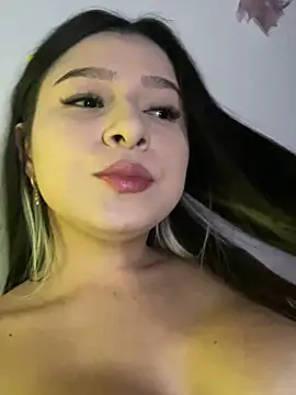 Snapshot of _Amber_Brown chatting on 10.22.25 Amber Brown online show from 10.22.25