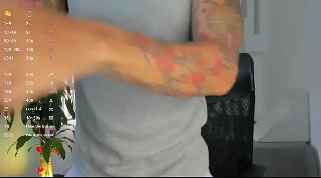 Snapshot of tattokoi chatting on 03.05.25 tattokoi online show from 03.05.25