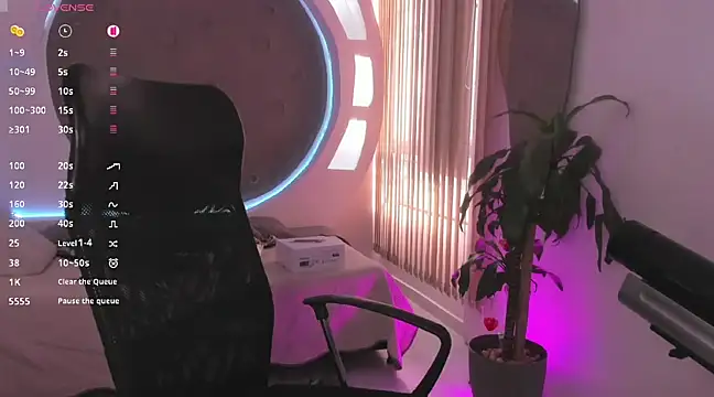 Snapshot of tattokoi chatting on 03.14.25 tattokoi online show from 03.14.25