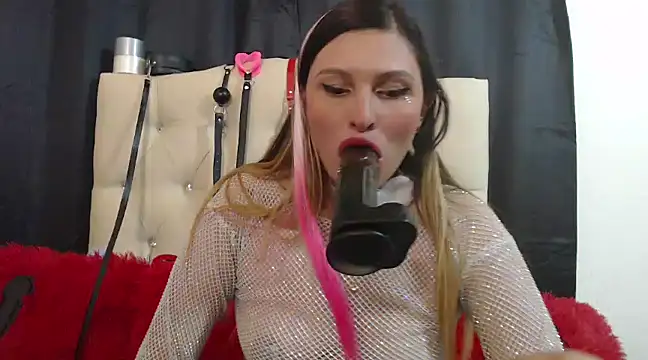 Snapshot of sachaclinford chatting on 02.04.25 sachaclinford online show from 02.04.25