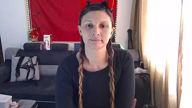 Snapshot of sachaclinford chatting on 09.23.25 sachaclinford online show from 09.23.25