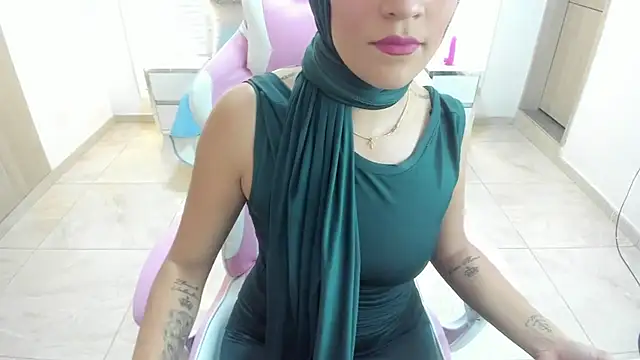 Zulema hamdi online show from 01.30.25