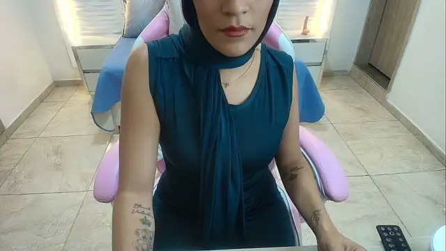 Zulema hamdi online show from 02.01.25