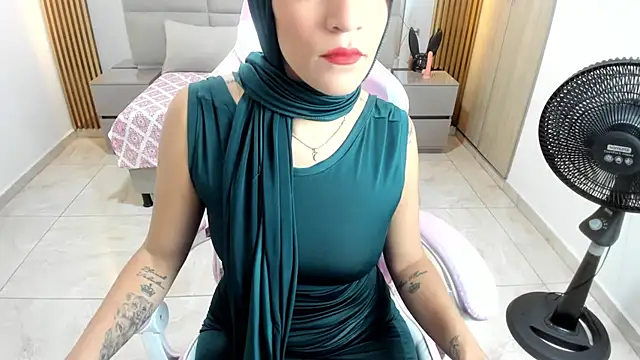 Zulema hamdi online show from 02.02.25