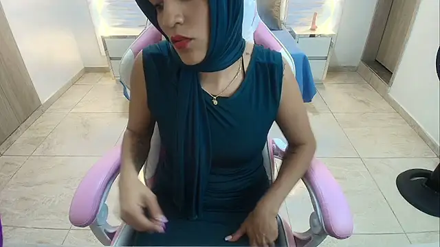 Zulema hamdi online show from 02.03.25