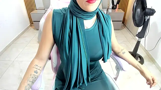 Zulema hamdi online show from 02.04.25