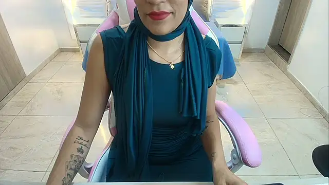 Zulema hamdi online show from 02.04.25